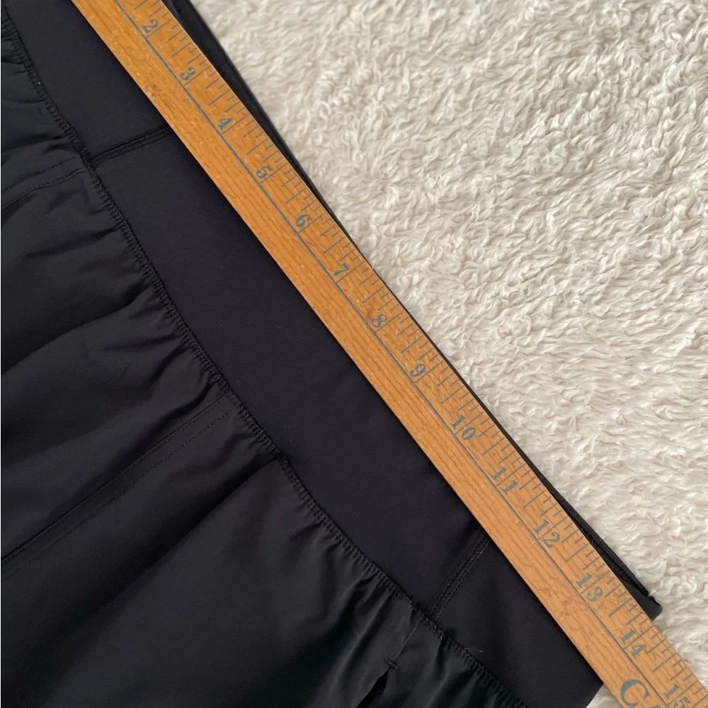 lululemon athletica Black Women's Athletic Shorts Squad Goals Size 6 Layered - Picture 9 of 12